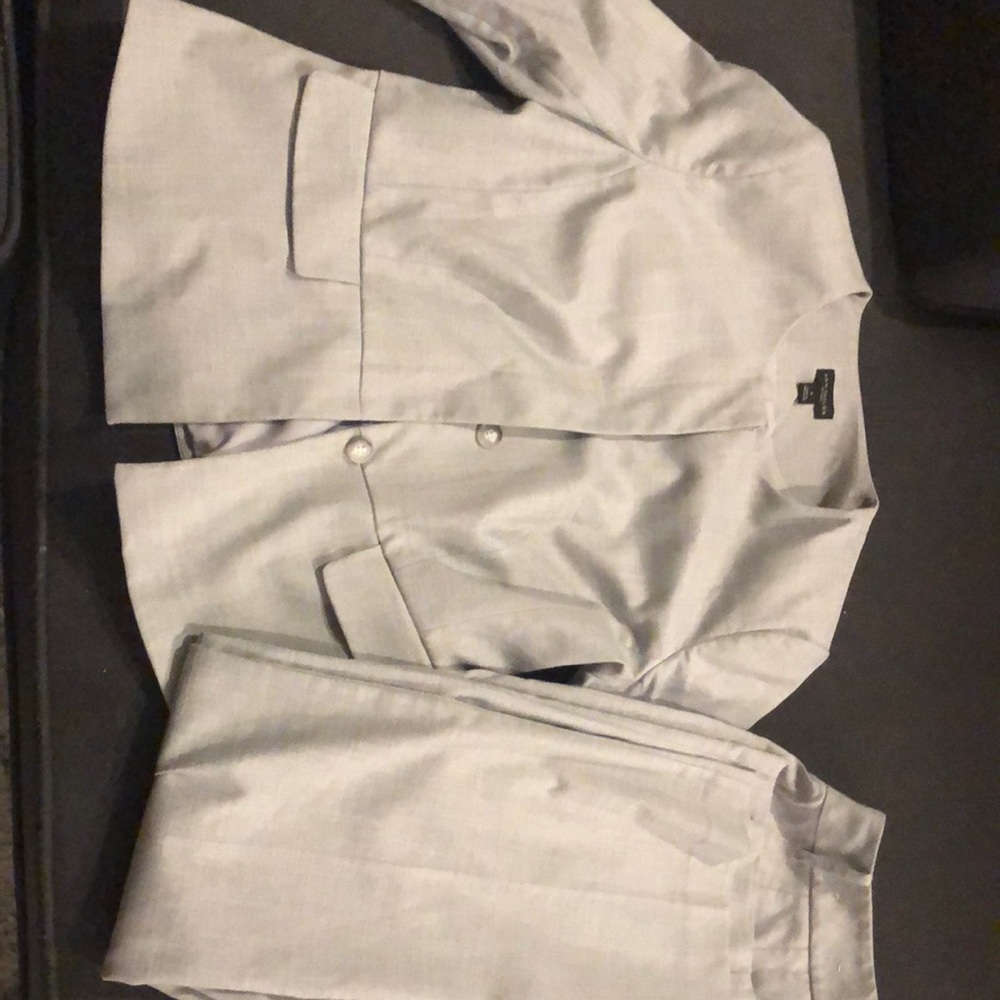 Ann Taylor Factory Suit, jacket and pants. Light Grey. Size 10